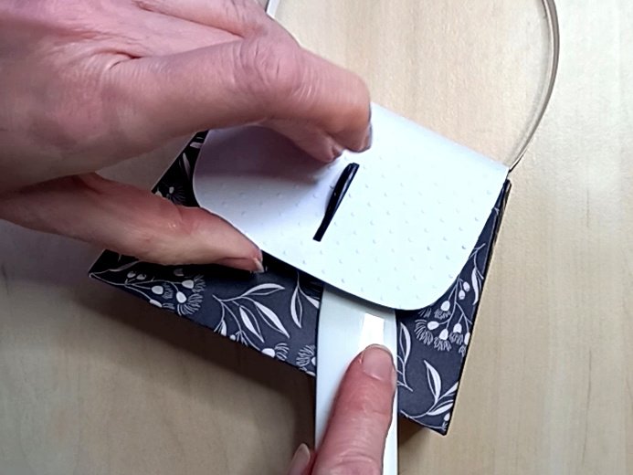 Handbag Favour Box by Esselle Crafts