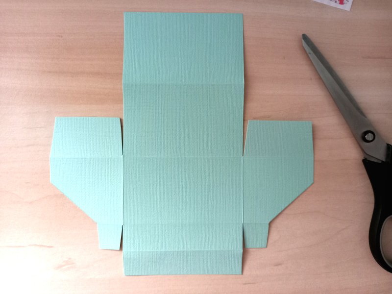 DIY Business Card Box by Esselle Crafts