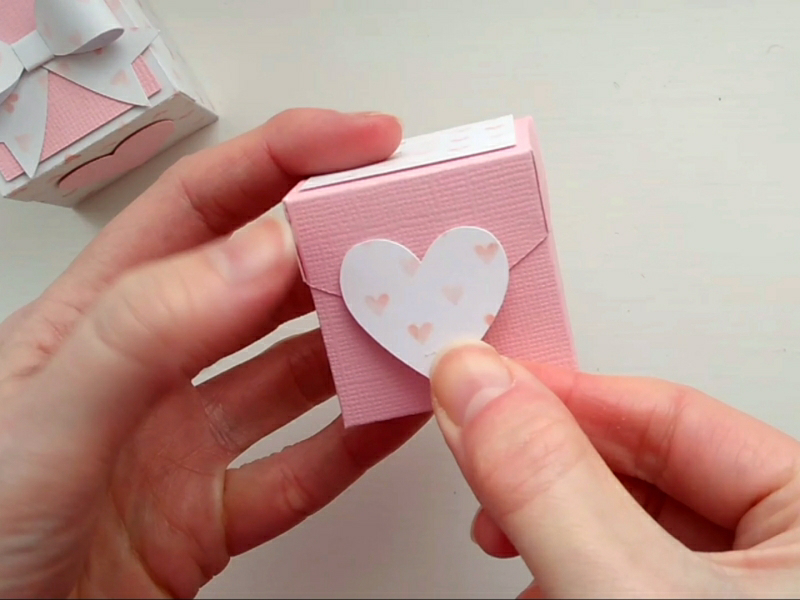 Paper Craft Heart Favour Box for Valentine's Day