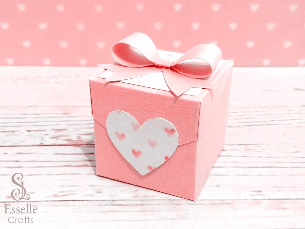 Paper Craft Heart Favour Box for Valentine's Day